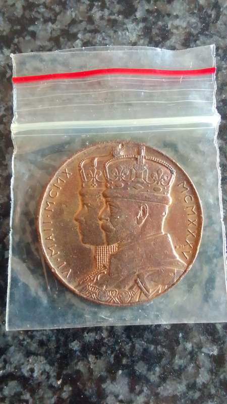 1935 South Africa Silver Jubilee of King George V and Queen Mary Bronze Medallion