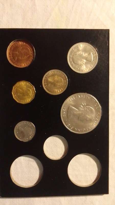 1965 UK coin set - only 5 coins