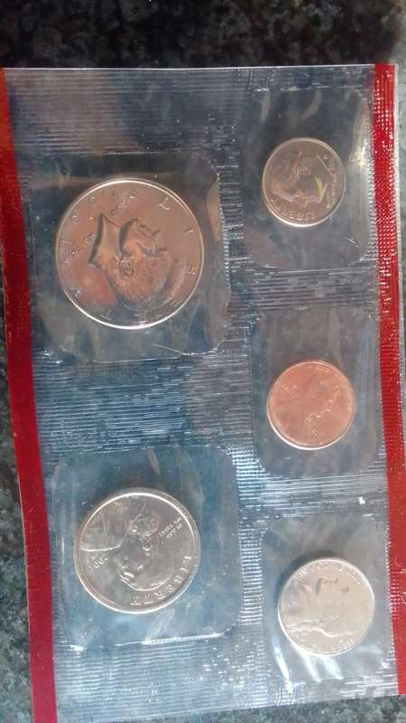2001 US Mint Uncirculated Coin Set - Denver Mint