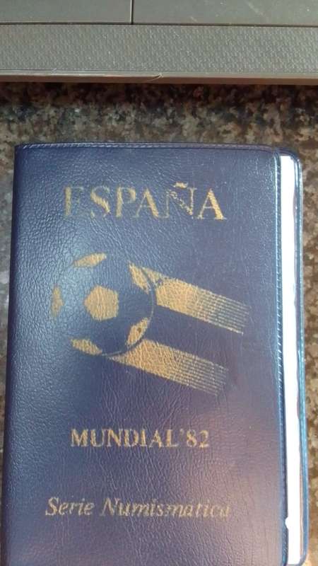 1982 World Soccer 6-Coin UNC Numismatica Set from Spain is a must-have for soccer fans. Proof Coins