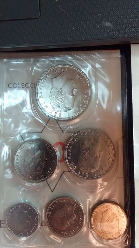 1982 World Soccer 6-Coin UNC Numismatica Set from Spain is a must-have for soccer fans. Proof Coins