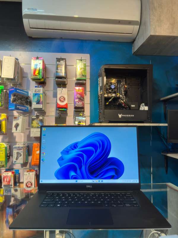 Dell Precision 5530 Mobile Workstation |Refurbished| Intel Core i7 (8th Gen) | 32GB RAM | 512GB SSD