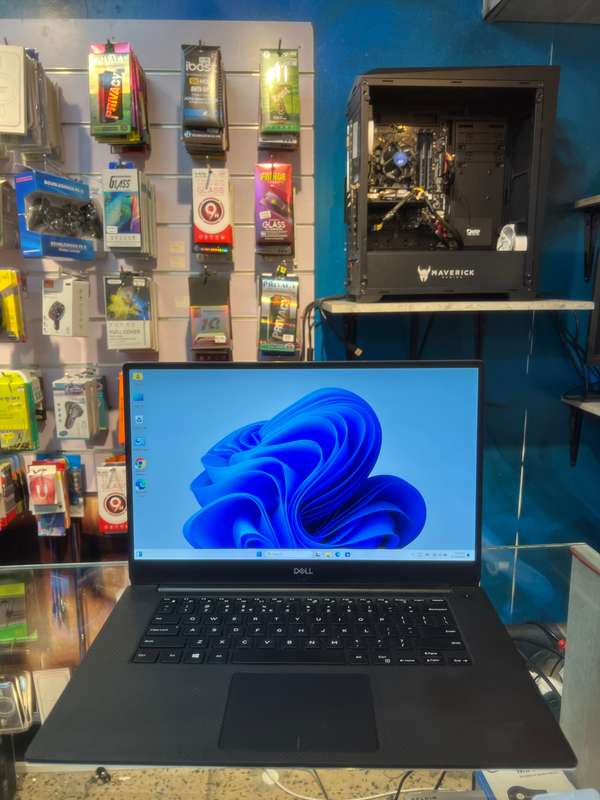 Dell Precision 5530 Mobile Workstation |Refurbished| Intel Core i7 (8th Gen) | 32GB RAM | 512GB SSD