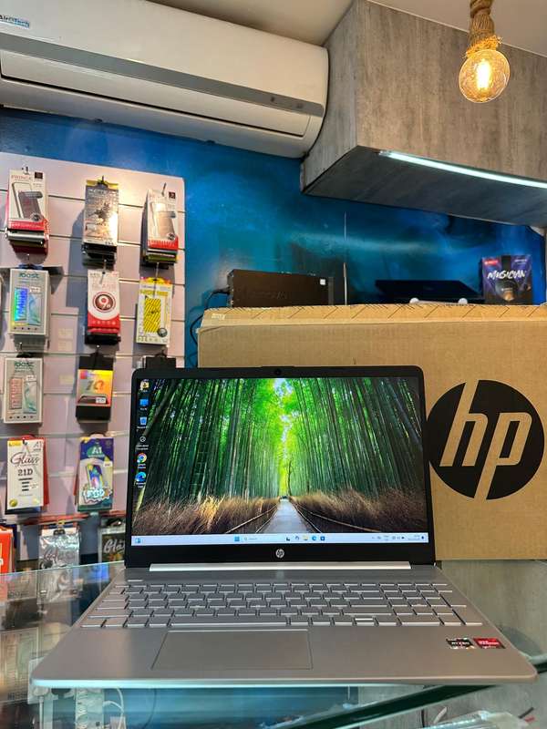 HP Laptop 15s-eq2014ni | Ryzen 5 5500U | 8GB RAM | 256GB SSD | 15.6" FHD | Windows 11 | Open Box