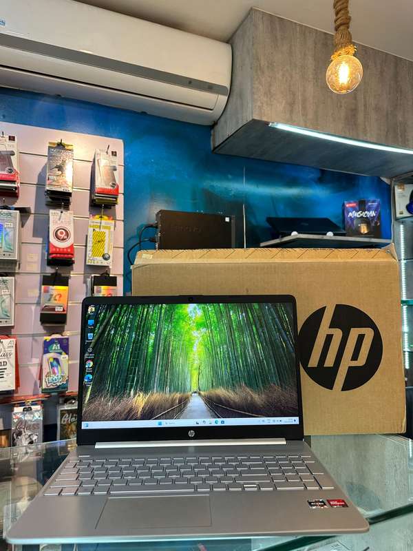 HP Laptop 15s-eq2014ni | Ryzen 5 5500U | 8GB RAM | 256GB SSD | 15.6" FHD | Windows 11 | Open Box