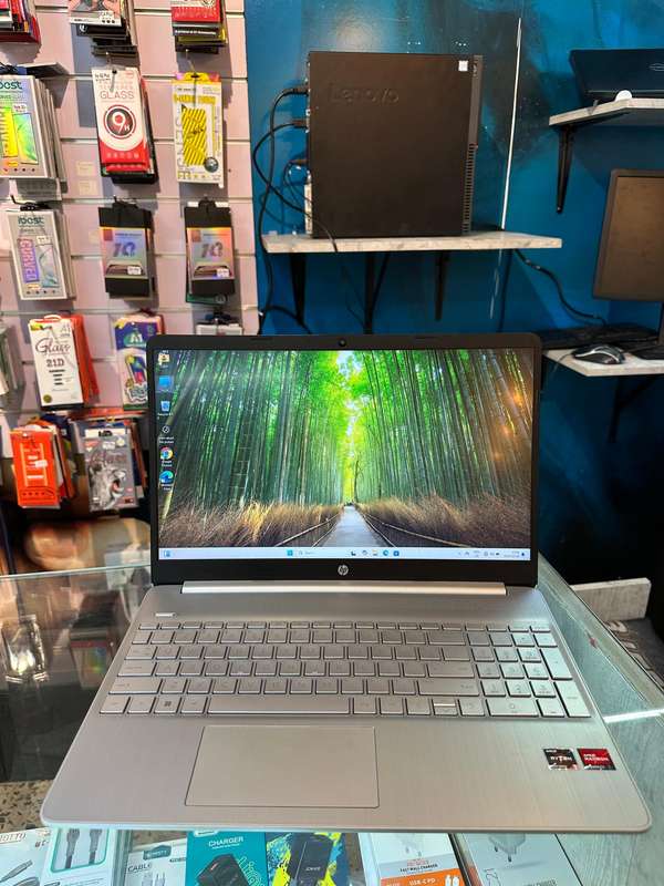 HP Laptop 15s-eq2014ni | Ryzen 5 5500U | 8GB RAM | 256GB SSD | 15.6" FHD | Windows 11 | Open Box
