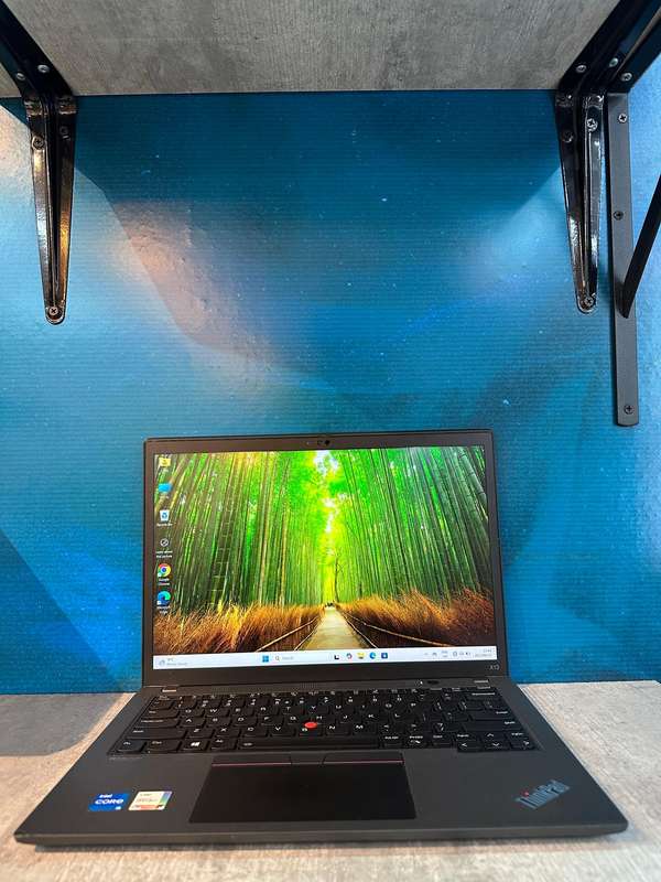Lenovo ThinkPad X13 Gen 2 | 13.3" FHD | i5 (11th Gen) | 16GB RAM | Refurbished Pristine Like New!