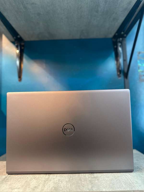 Dell Vostro 5502 Laptop | 11th Gen Intel i5 | 8GB RAM | FHD | Demo Unit - Like Brand NEW With Box