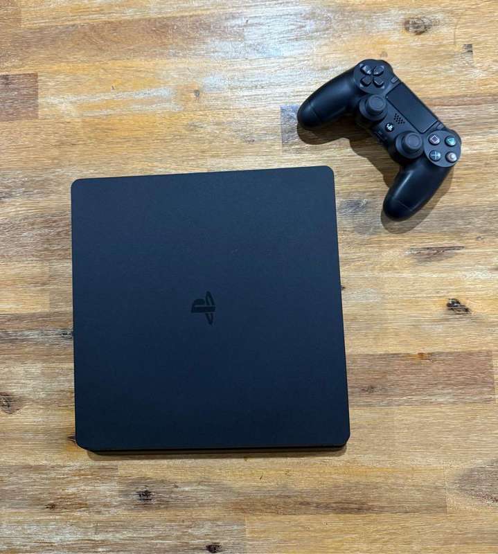 Playstation 4 Slim