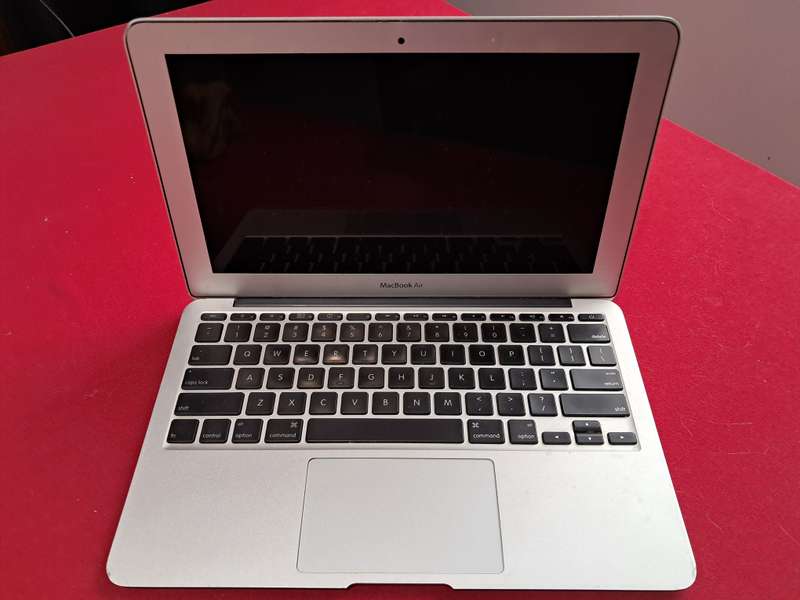 MacBook Air (11-inch, Late 2010)