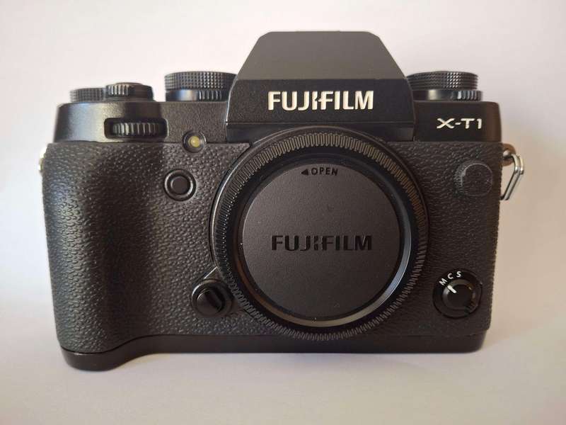 Fujifilm X-T1 + Battery grip