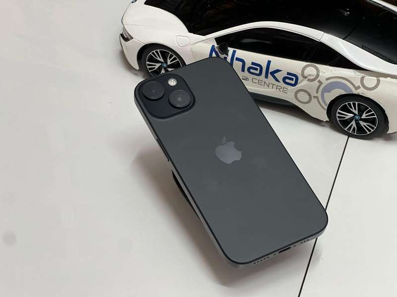 iPhone 15 128GB open to all networks