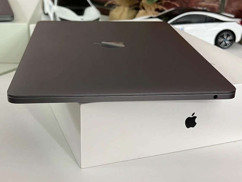 MacBook Pro 13 inch 2017