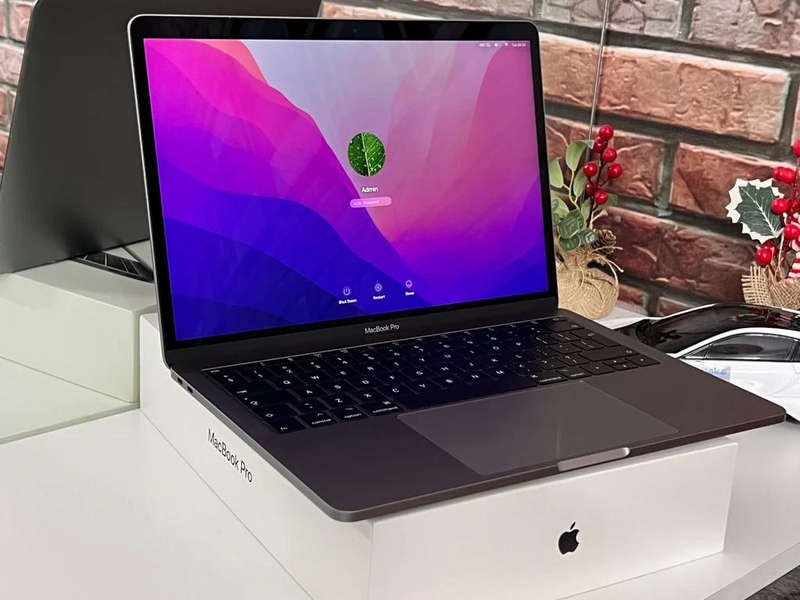 MacBook Pro 13 inch 2017