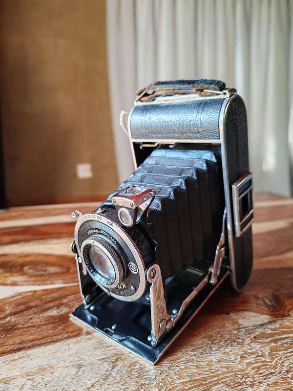 Vintage Deckel München Compur Camera with Leather Case  Untested