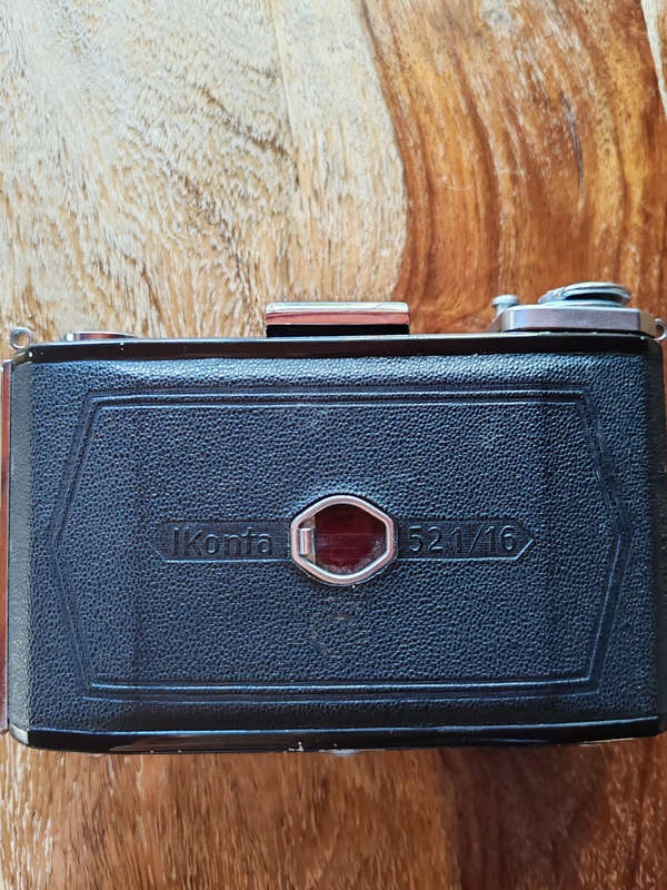 Zeiss Ikon Ikonta 521/16 Folding Camera  Beautiful Cosmetic Condition  Untested