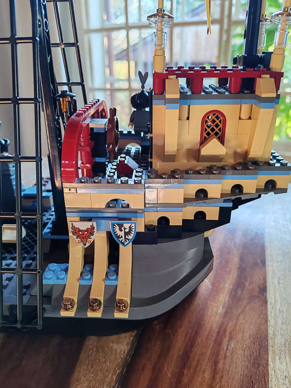 LEGO Harry Potter Set 4768  Durmstrang Ship  99% Complete with Minifigures