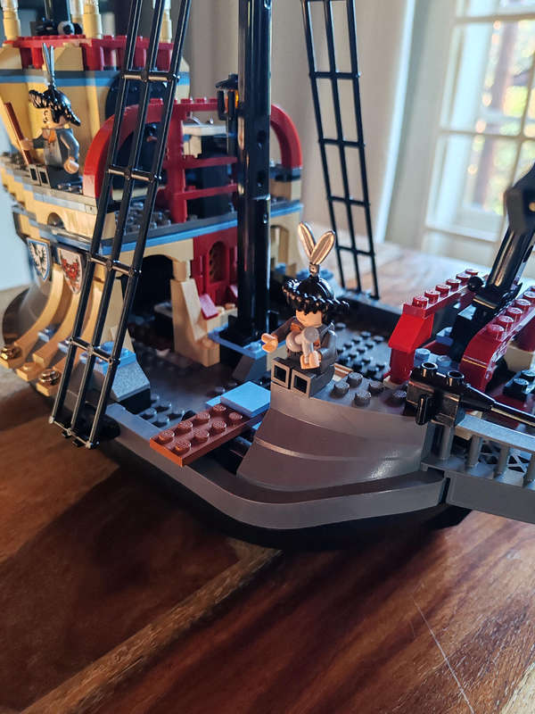 LEGO Harry Potter Set 4768  Durmstrang Ship  99% Complete with Minifigures