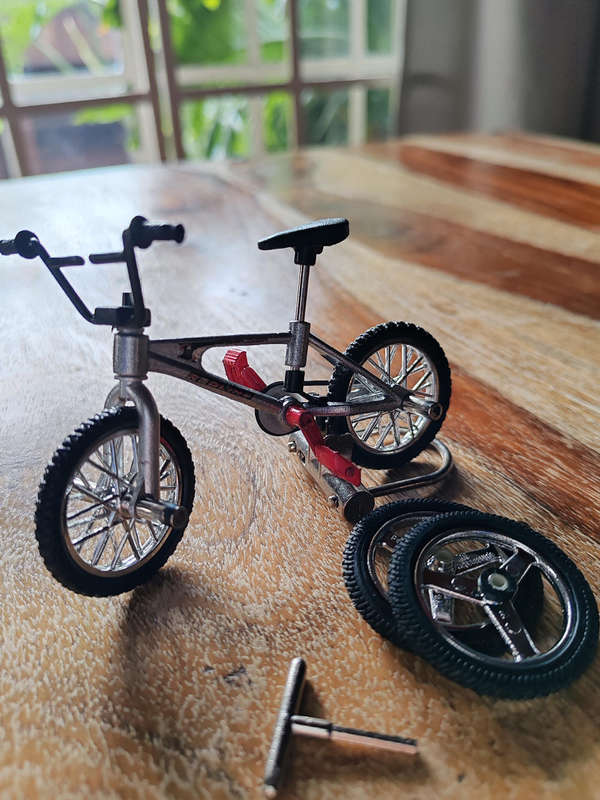 RARE VINTAGE FLICK TRIX REDLINE XLR8R  SPIN MASTER
