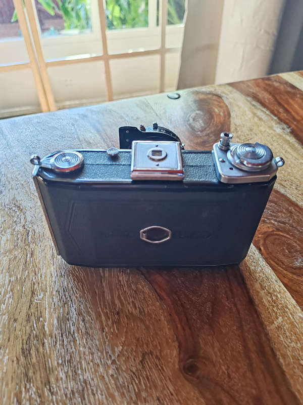 Zeiss Ikon Ikonta 521/16 Folding Camera  Beautiful Cosmetic Condition  Untested