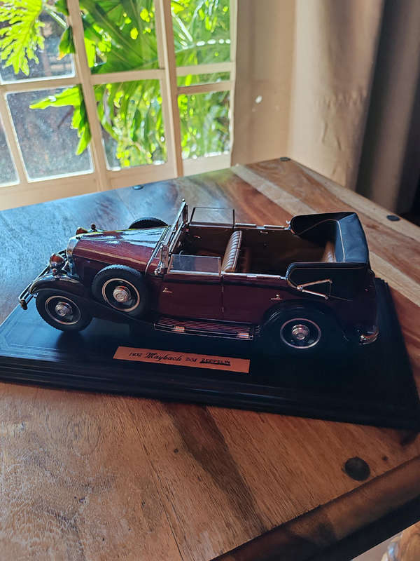 Anson Prestige  1932 Maybach DS8 Zeppelin Convertible 1:18