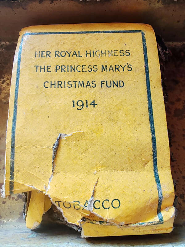 Original 1914 Princess Mary Christmas Tin  With Tobacco (Damaged Packet)