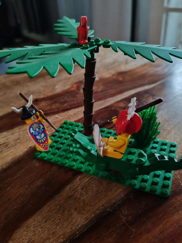 LEGO Islanders Lot  1990s  Includes Rare King Kahuka on Crocodile
