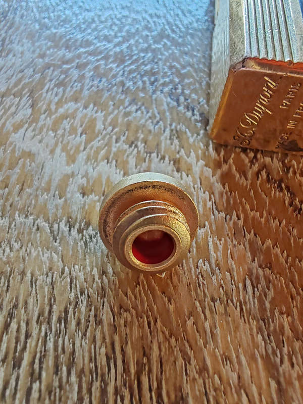 S.T. Dupont Laque de Chine Lighter  Black & Gold, Serial No. 78FE10  Needs Service