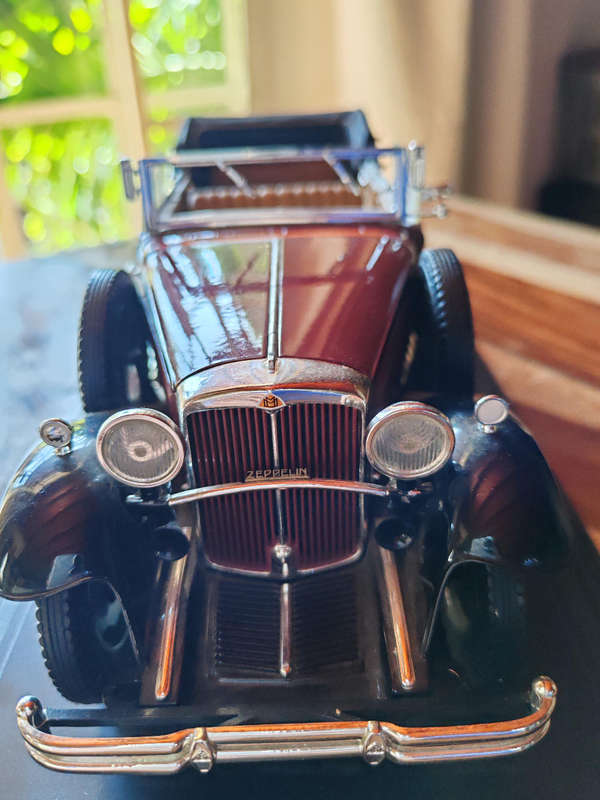 Anson Prestige  1932 Maybach DS8 Zeppelin Convertible 1:18
