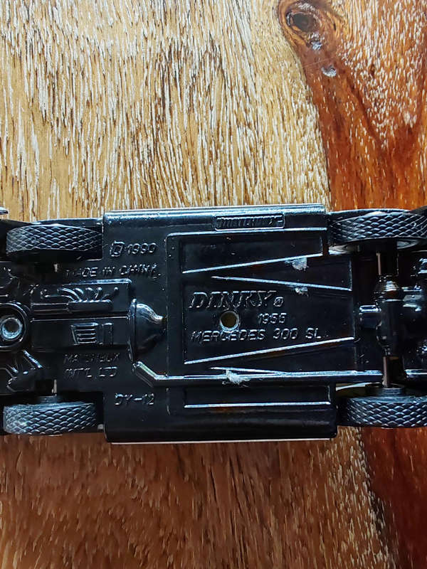 Dinky Toys Mercedes-Benz 300SL  1990s Chinese Issue