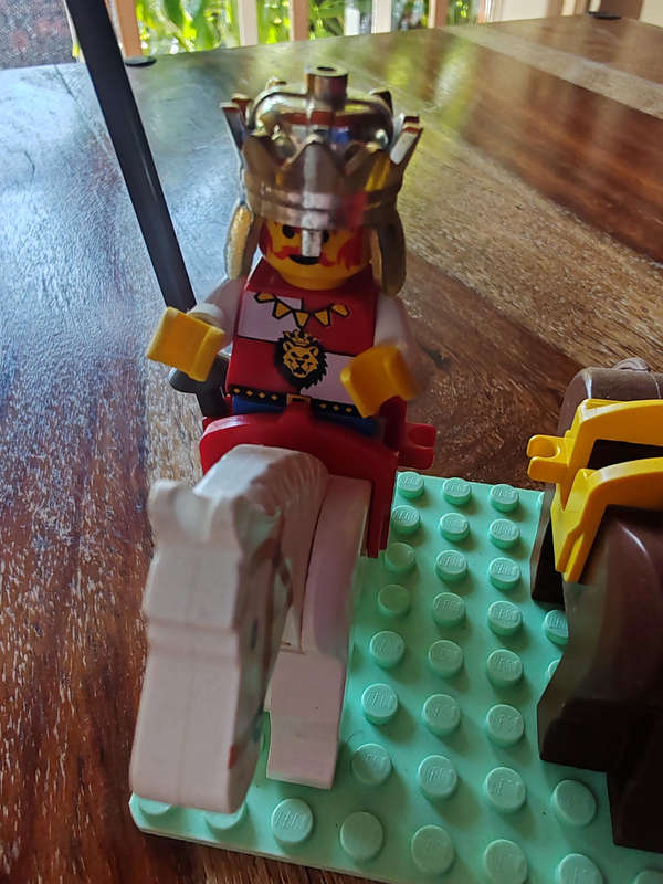 Vintage LEGO Castle Horse Lot  Includes Royal King & Armored Horses