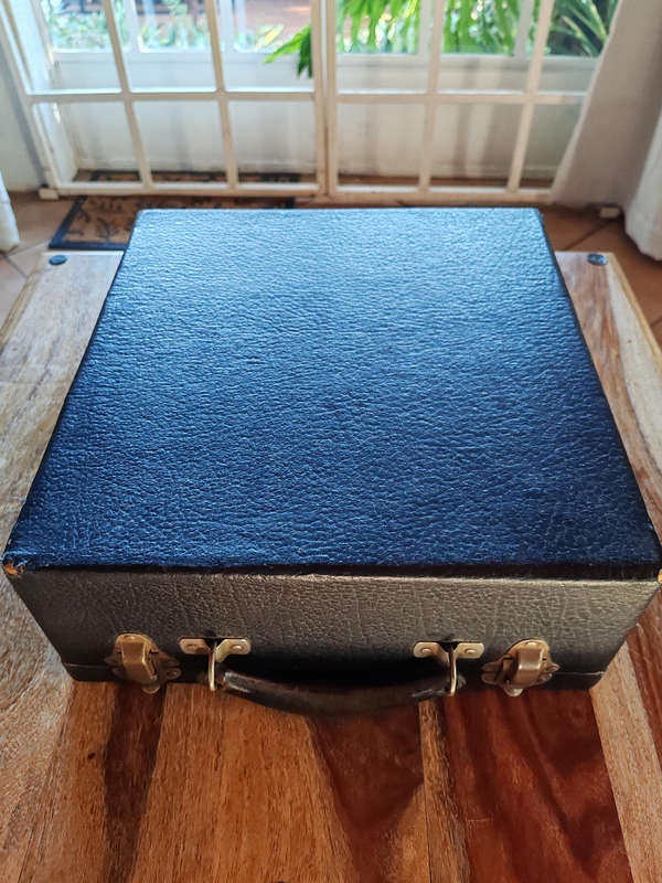 Vintage 1940s Remington Envoy Typewriter  In Original Case, Working Condition