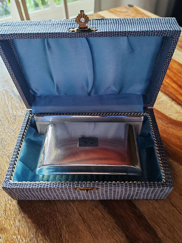 Elegant Vintage Sterling Silver Grooming Set  Brush & Comb (Stamped 925)