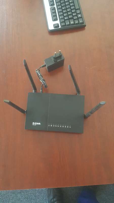 Dlink DIR-825 Wireless AC1200 Dual Band Gigabit Router