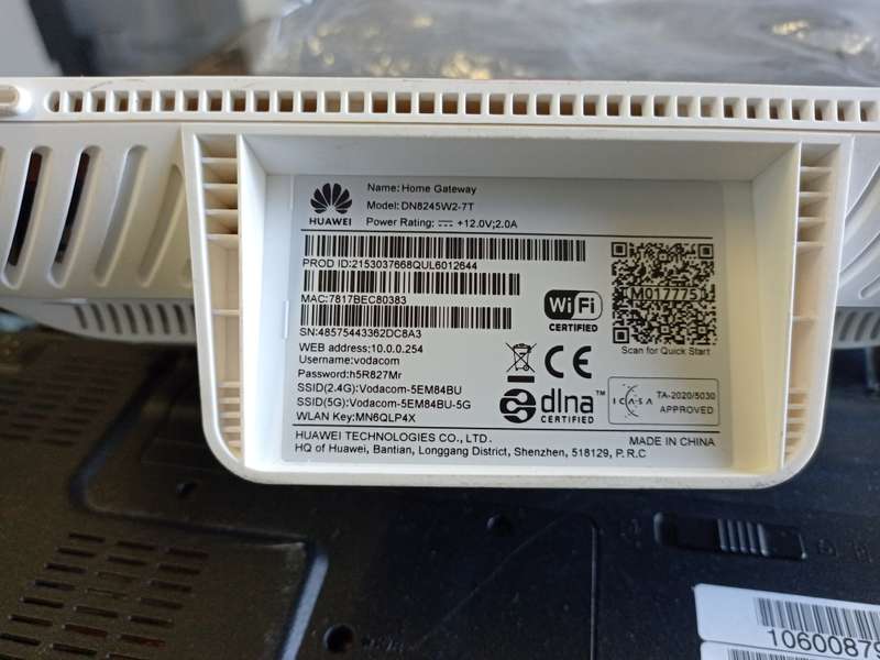 Huawei DN8245W2-7T 4G Home Gateway Router (Vodacom Network Locked)
