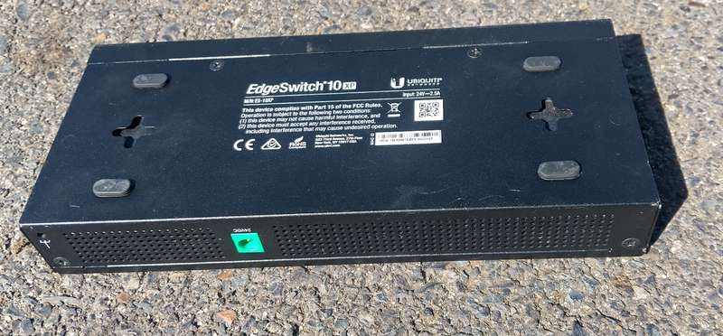 Ubiquiti 10-Port EdgeSwitch 10XP Gigabit Switch with 2 PoE