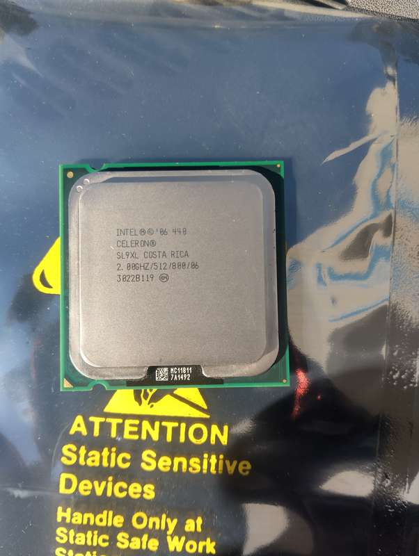 Intel® Celeron® Processor 440 - 512K Cache, 2.00 GHz, 800 MHz FSB