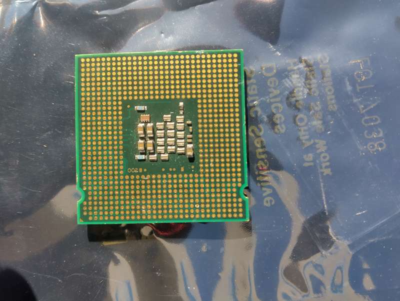 Intel® Celeron® Processor 430 (512K Cache, 1.80 GHz, 800 MHz FSB)