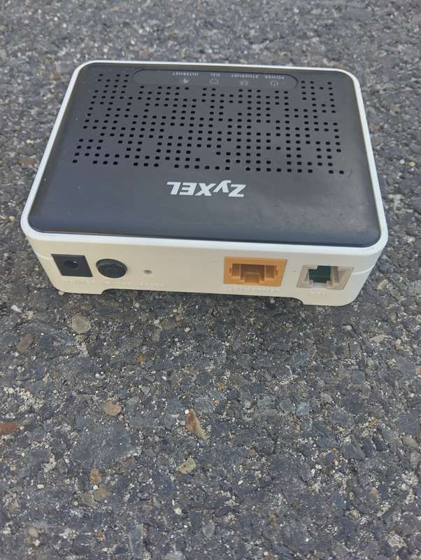 ZyXEL AMG1001-T10A Single Port ADSL2+ Router