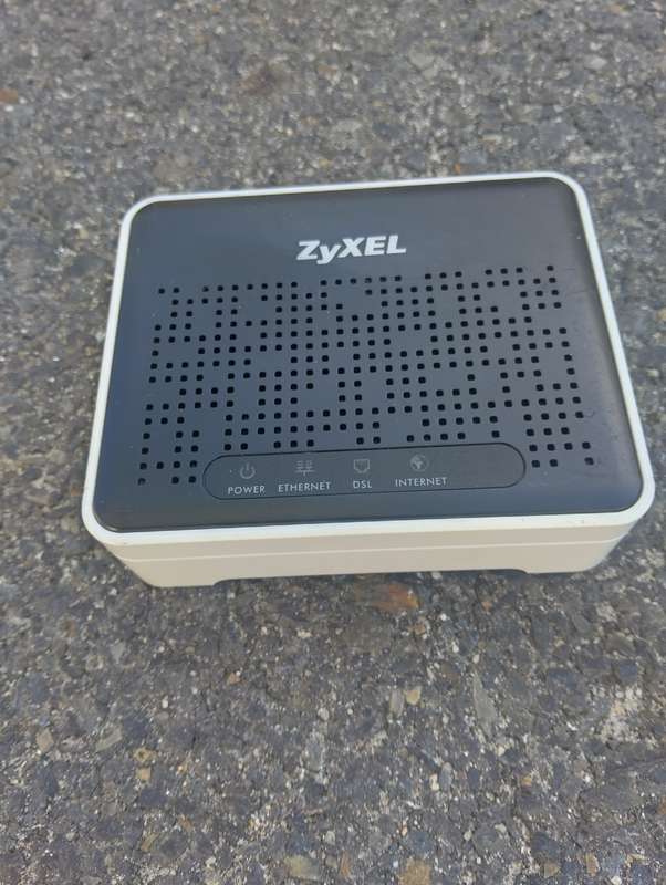 ZyXEL AMG1001-T10A Single Port ADSL2+ Router