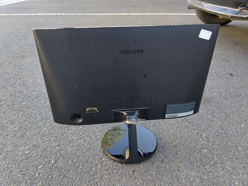 19inch Samsung LS19D300 LED Backlit LCD Monitor