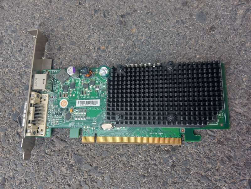 Dell ATI-102-A924 B Radeon X1300 256MB DDR PCI-E Video Card W/ DVI & S-Video out