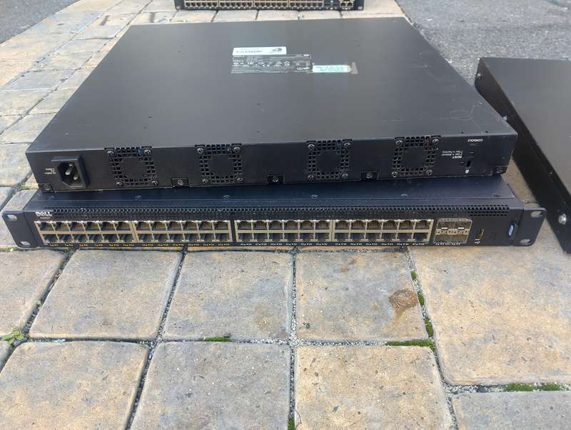 Dell X-Series X1052 48-port L2+ Gigabit Ethernet 10/100/1000 1U Smart Managed Network Switch E09W001