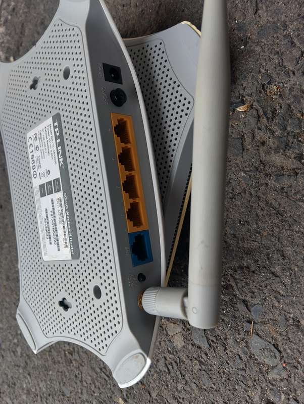 TP-Link 3G/4G Wireless N Router 150Mbps Wireless N ADSL2 + Modem Router