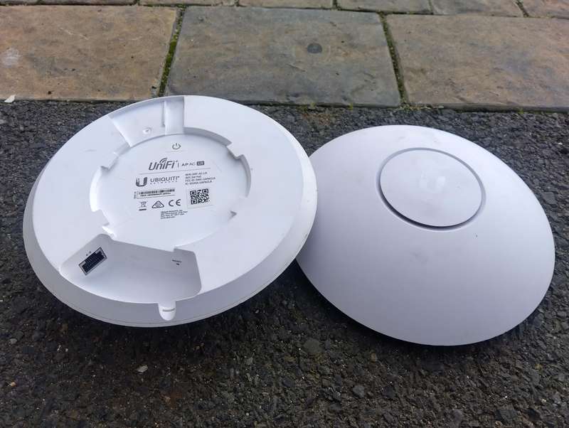 Ubiquiti Unifi UAP-AC-LR (Long Range) Access Point (SWX-UAPACLR)