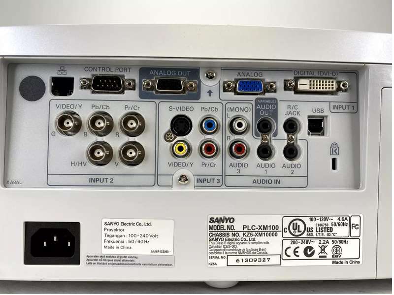 Sanyo PLC-XM100L XGA Full HD 1080P Projector