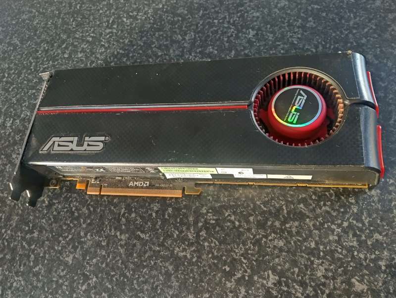 Asus ATI Radeon HD5870 1GB Graphics Card (EAH5870/2DIS/1GD5/A)