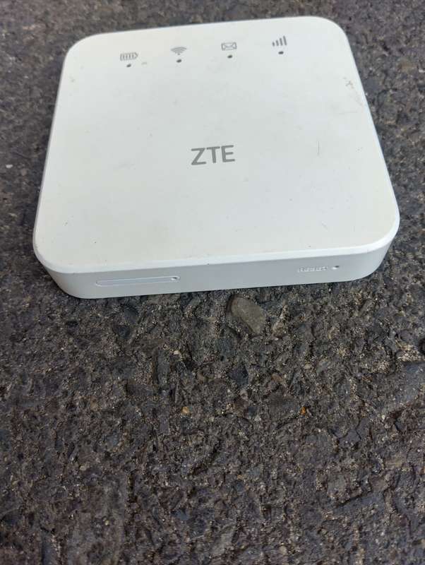 ZTE MF927U 3G/4G/LTE Mobile Wi-Fi Modem Router