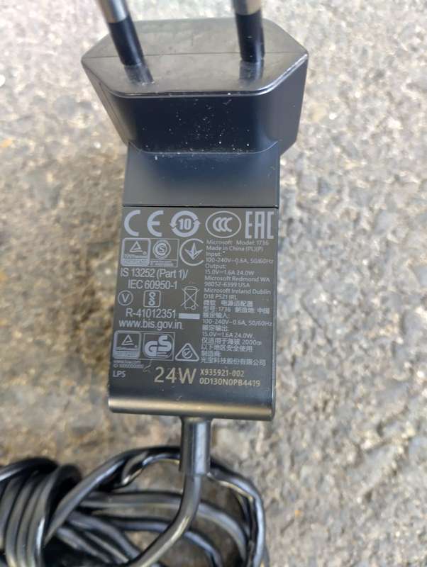 Microsoft Surface Pro & Go 24W 15V 1.6A Power Supply Model 1735 1736 X935921-002 (Original)