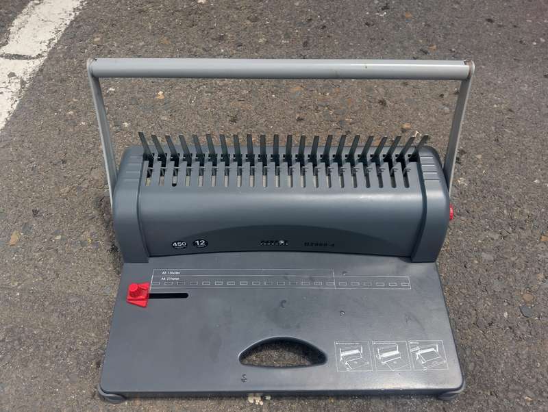 Parrot B2988-4 Spiral Binding Machine (450sheet binding capacity)